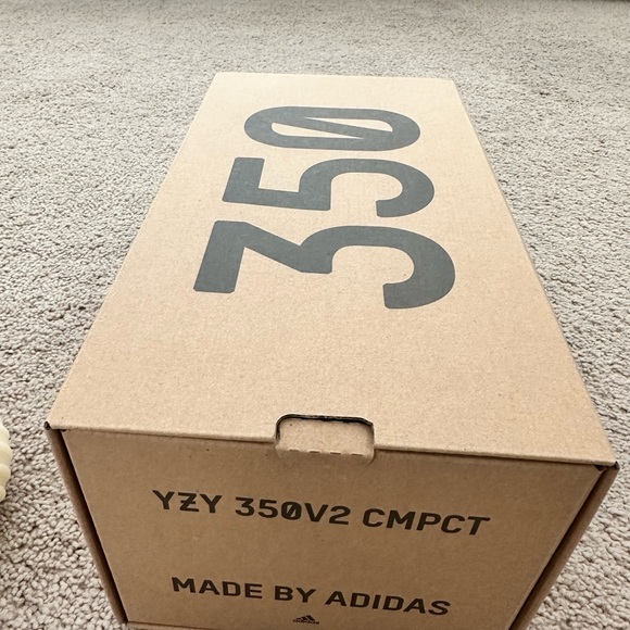 YEEZY 350 V2 Compact SLATE BONE - Picture 3 of 4